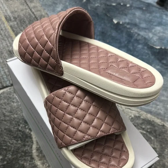 Quilted Slide Sandals in Mauve Mauve Satin Slide Sandals - Mauve - CHARLES & KEITH US main image 2